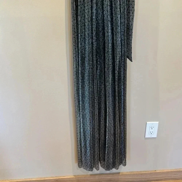 MSK Sleeveless Metallic Jumpsuit - Picture 4 of 5